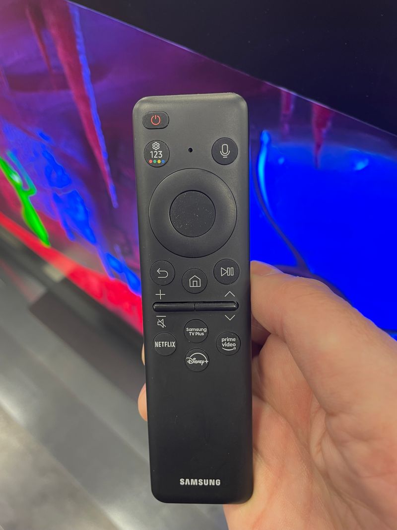 Die Fernbedienung ist für Streaming-Dienste optimiert